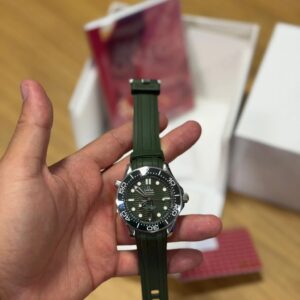 omega seamaster diver 300m green "seaweed" rubber | ref. 010